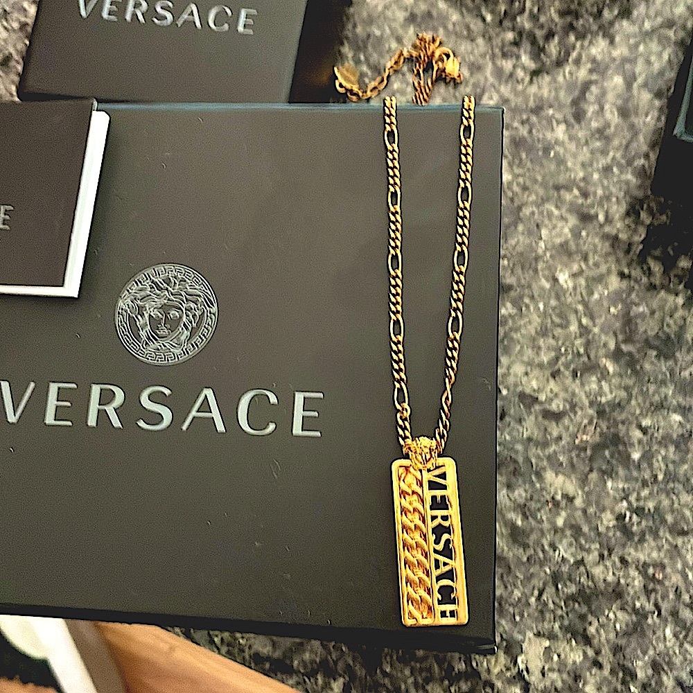 Real Versace Gold Men's Necklace with Pendant in Great Condition 100% Authentic.